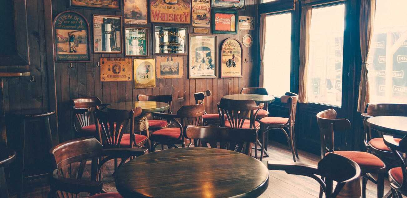 Expat Friends in Isolating Times: The Story of Gene and Jen